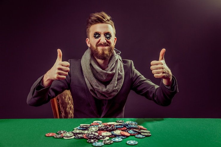 Simbol keamanan privasi digital dan proteksi data pengguna di magic4d